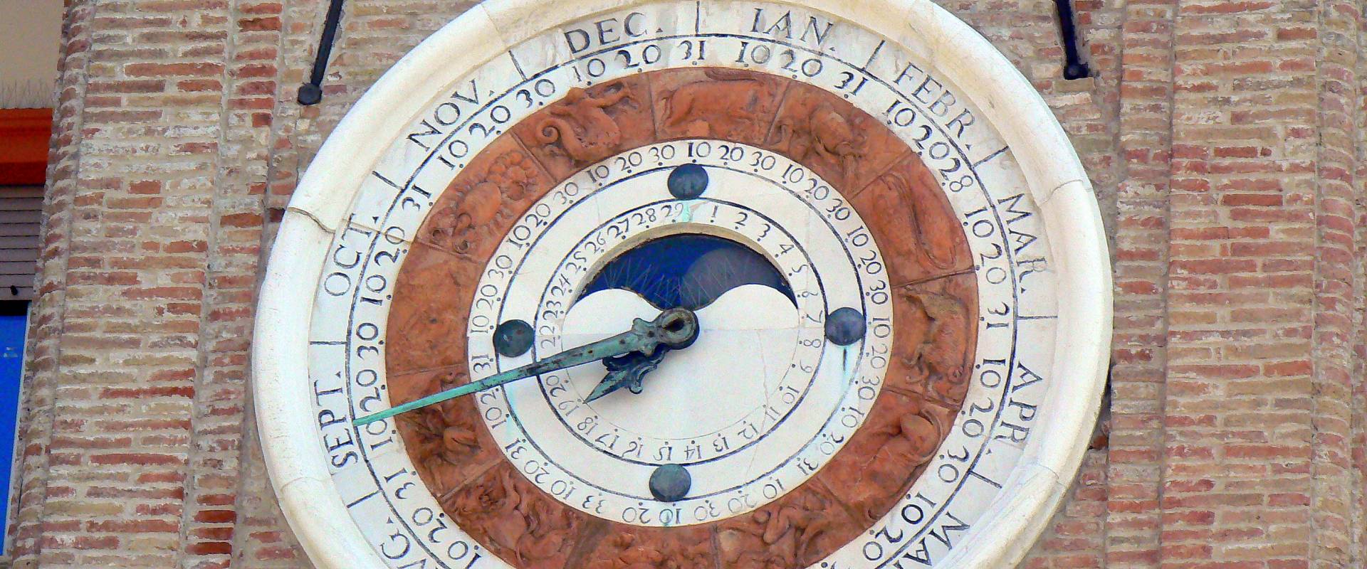 Orologio astronomico torre orologio Rimini photo by Paperoastro